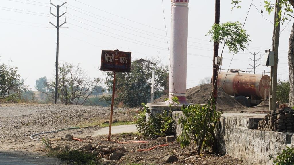 Making up or Breaking up - Human Behaviour and the Environment